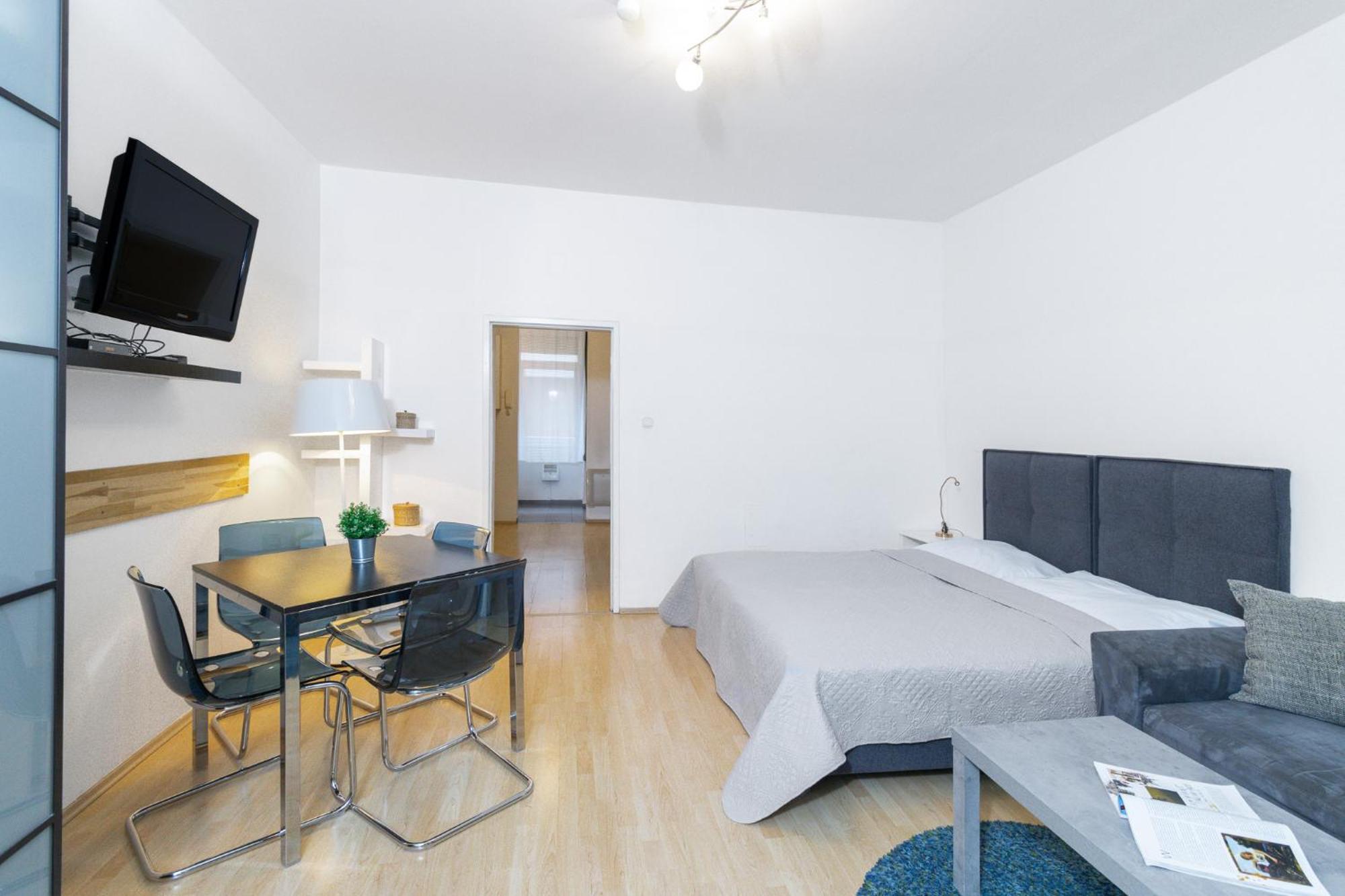 Mandlgasse I Contactless Check-in Apartment Wien